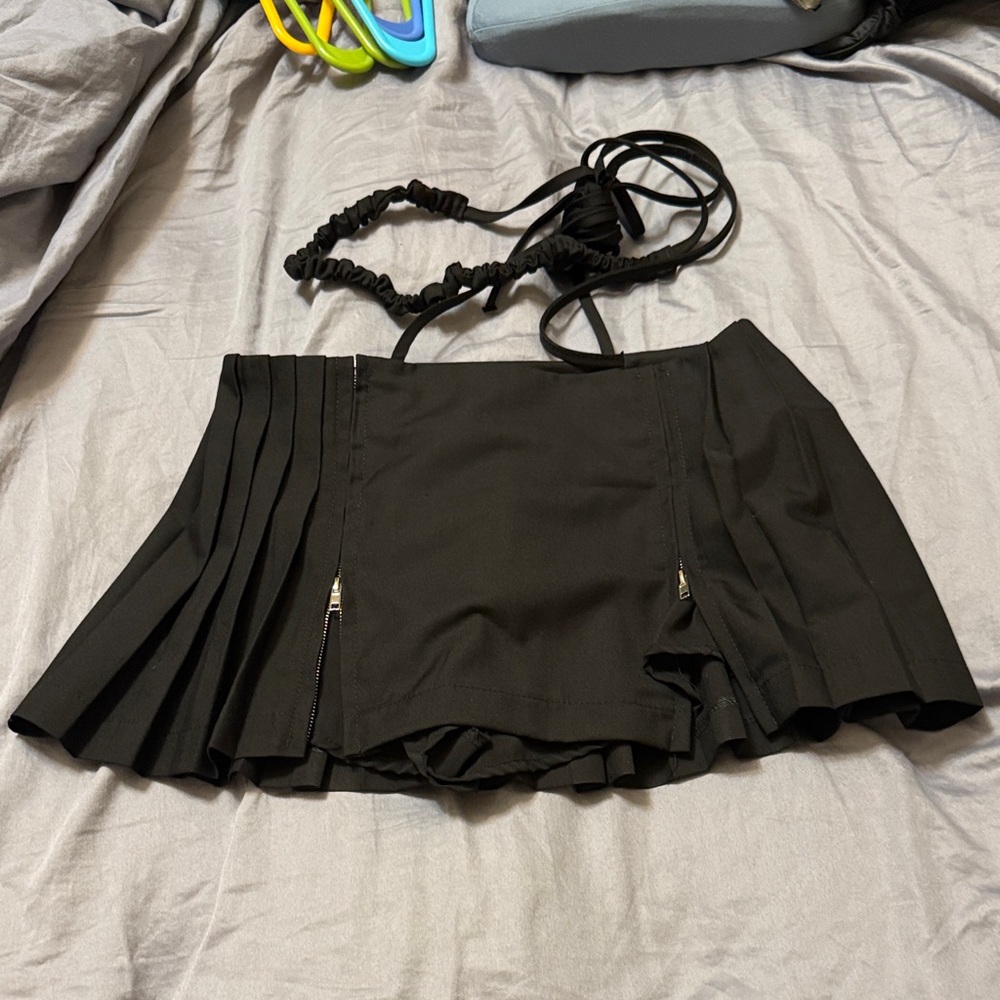 Black Pleated Mini Skort with Zipper Details